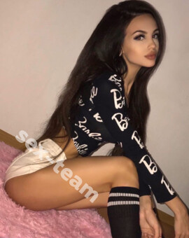Аня